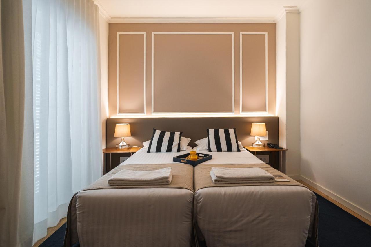 Hotel Farol กาฟันญา ดา นาซาเร ภายนอก รูปภาพ